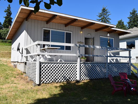 2nd image of 1328 Country Club Dr