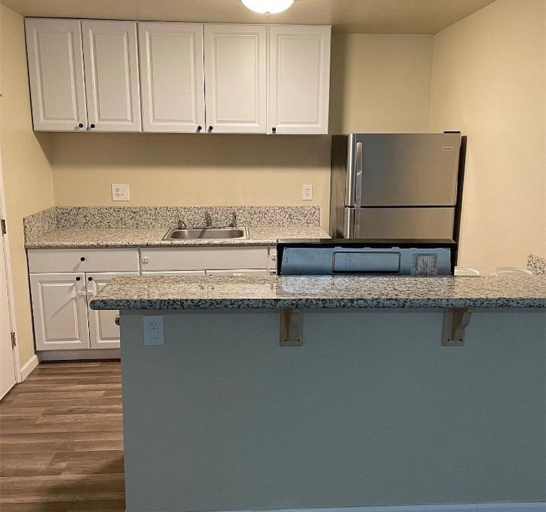 1st image of 300 Konocti Ave