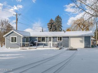 10415 N Strahorn Rd, Hayden Lake, ID 83835