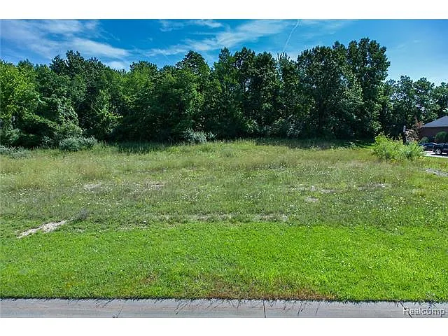 9002 Deerwood Rd photo 1