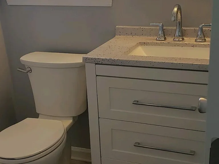 Master bath w/new vanity