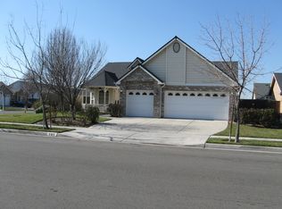787 S Almond Ave, Kerman, CA 93630