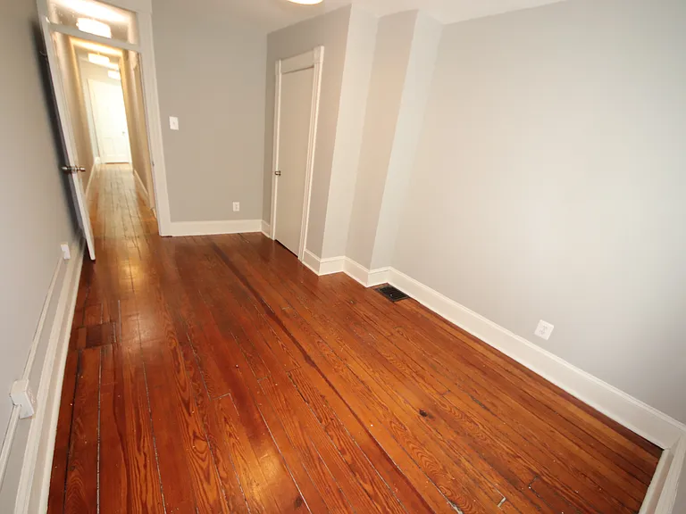 1419 Light St — Photo 24