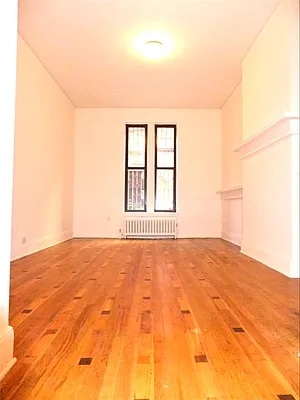 Rented by R New York | media 11