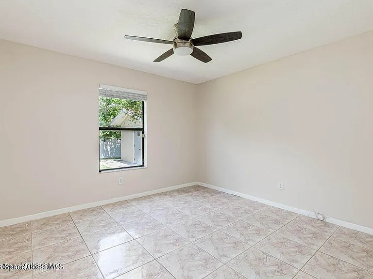 1040 Big Horn Cir NW — Photo 11
