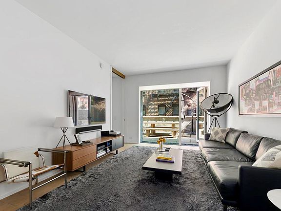 4th image of 345 W 14th St Rm 2E