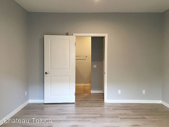 5th image of 10650 Moorpark St APT 309