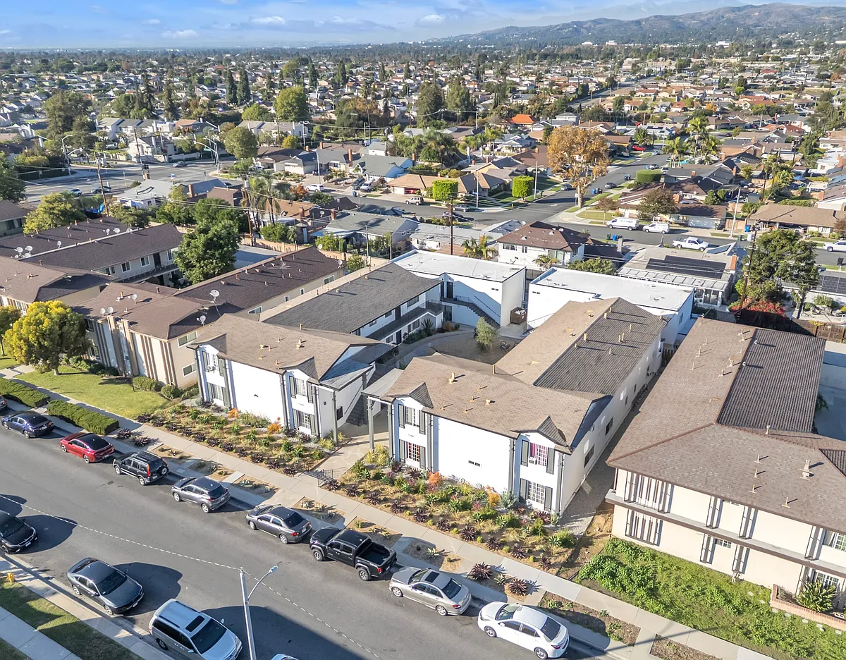 Building Photo - 15839 Landmark Dr