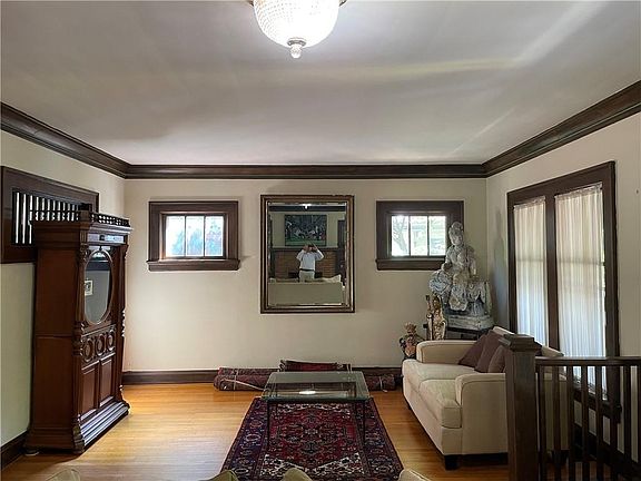 5th image of 4021 Washington Blvd