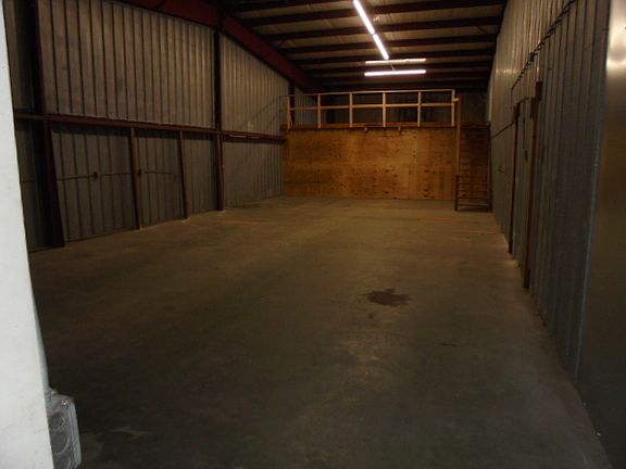 3rd image of 834C Carswell Ave #834-C