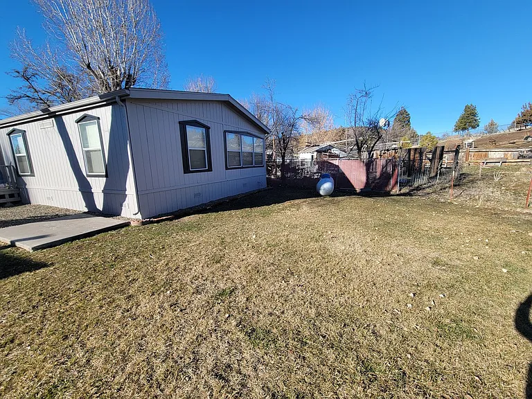 205 S Adin St — Photo 3