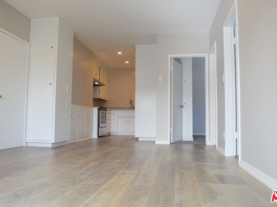 1st image of 527 Avenue G APT G