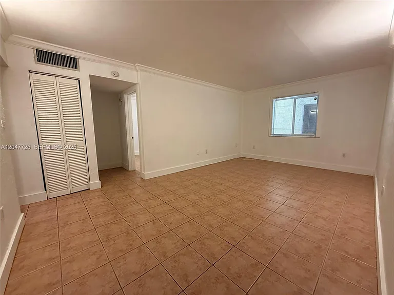 8607 SW 68th Ct #24 — Photo 6