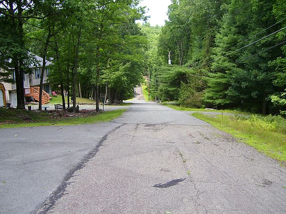 3rd image of 115 Heavenly Valley Dr