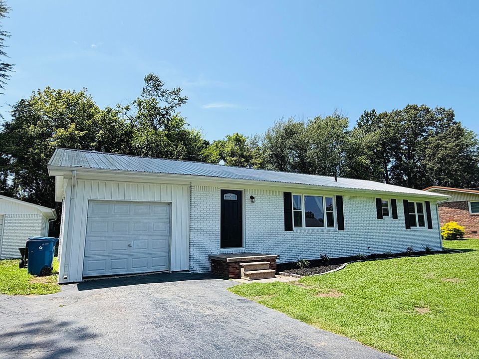 1st image of 1712 Sycamore Dr
