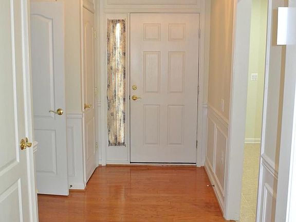 4th image of 6 Fawn Ln