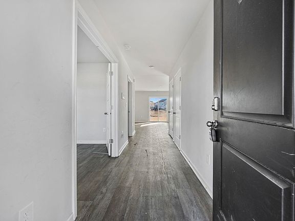 3rd image of 519 Harvest Ridge Way