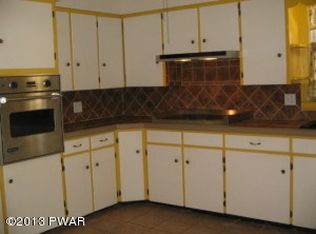 1043 Evergreen Dr, Lake Ariel, PA 18436