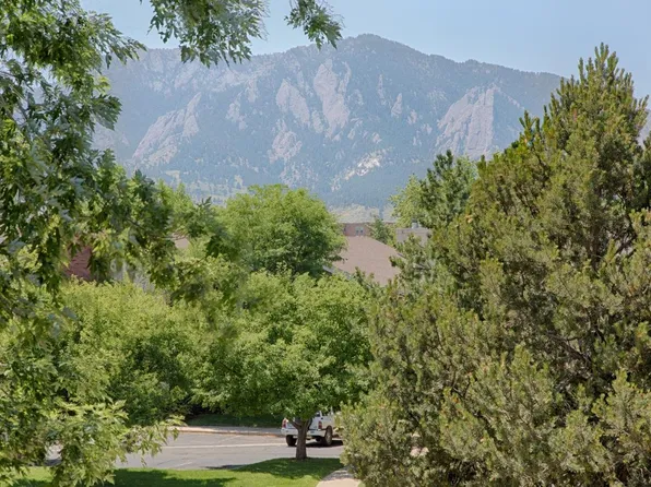 600 Manhattan Dr APT D12, Boulder, CO 80303