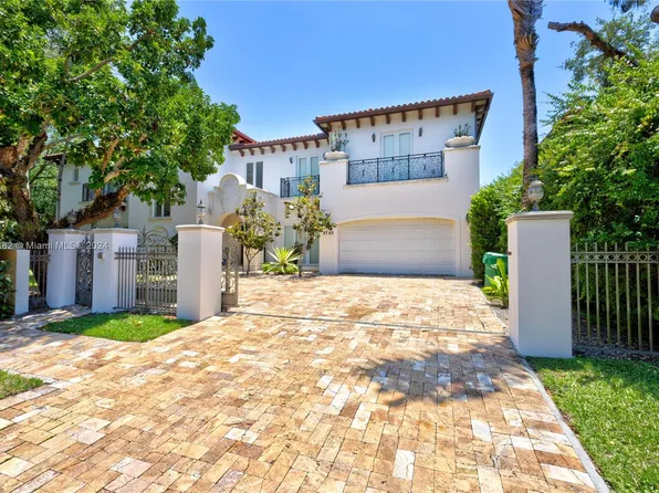 5760 La Luneta Ave, Miami, FL 33155