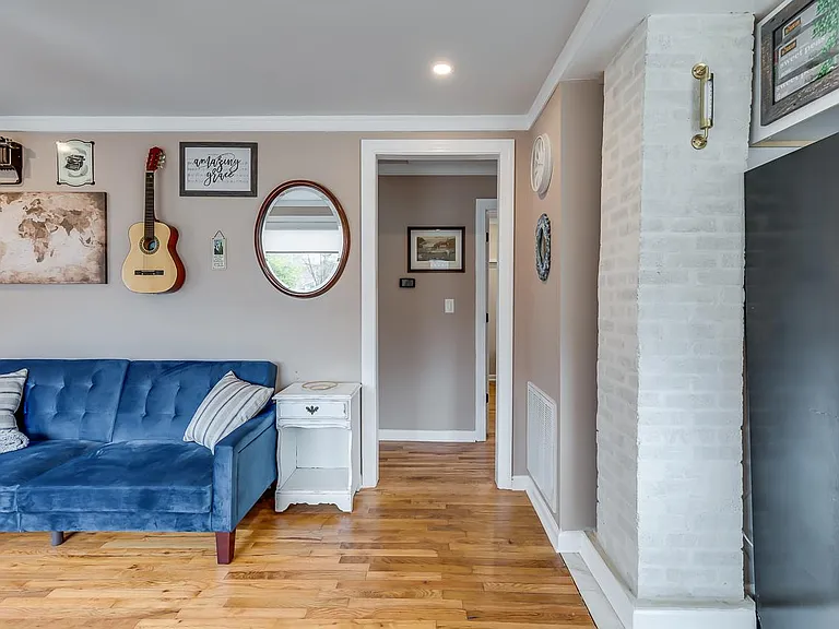 217 Rebecca St — Photo 2