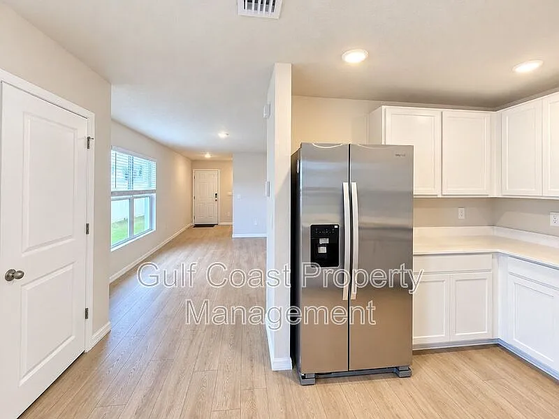 3 bed, 2.0 bath, 1504 sqft, $2,200 — Photo 4