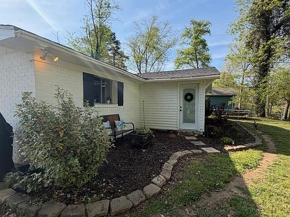 2nd image of 795 Raccoon Creek Rd