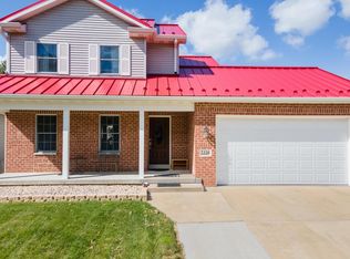 5330 Valley Edge Dr, Madison, WI 53704