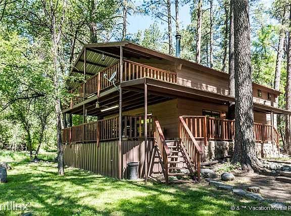 Welcome to Sleepy Hollow on the River!