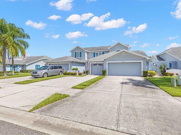 3rd image of 216 HEMINGWAY DRIVE
