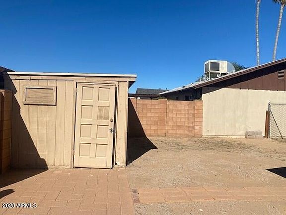 3rd image of 5222 S 47TH Place