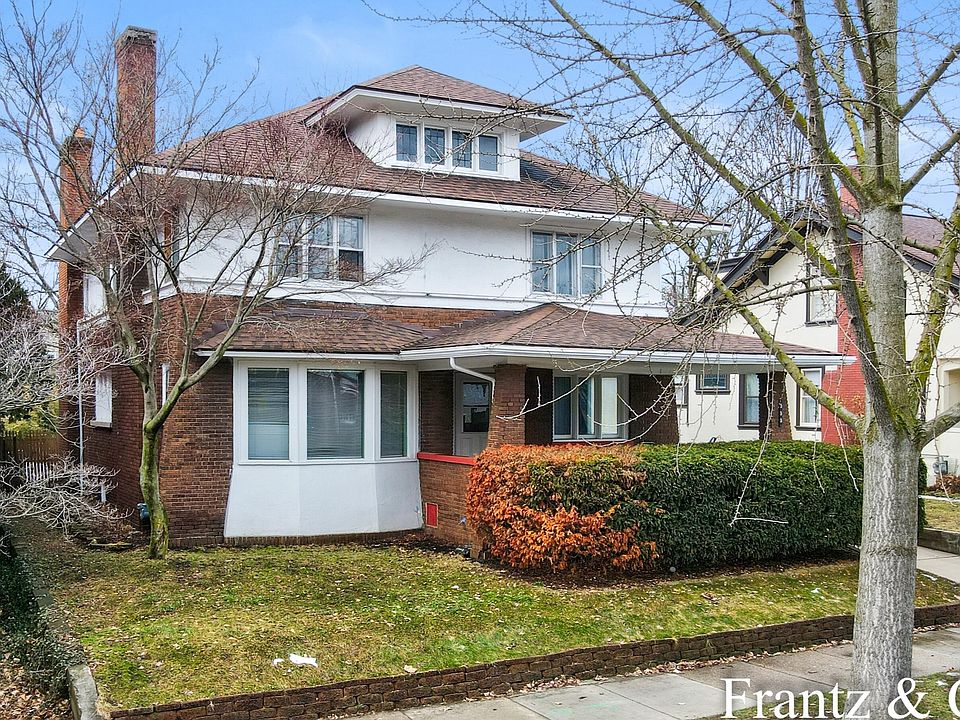 1st image of 555 Morris Ave SE