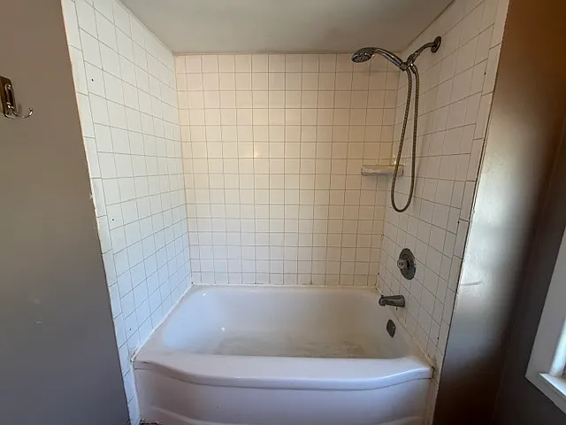 724 Elizabeth St — Photo 13