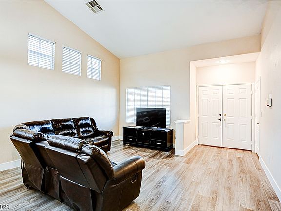 5th image of 10047 Prairie Dove Ave