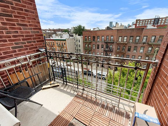 4th image of 23-23 31st Ave Unit 5E