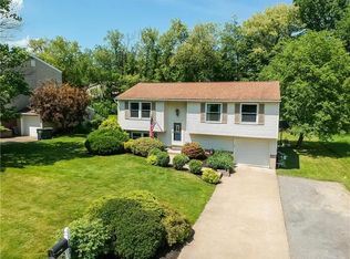 312 Fayette Dr, Cranberry Township, PA 16066