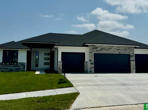 4503 S 202nd Ave, Omaha, NE 68135