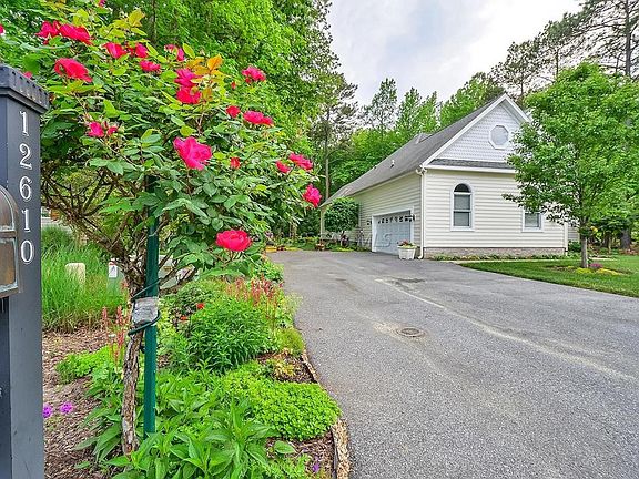 4th image of 12610 Whispering Woods Dr