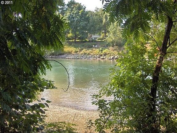 5th image of 13999 S Clackamas River Dr