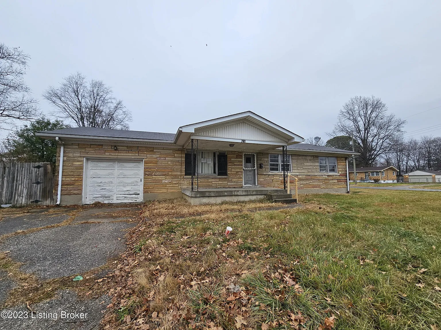 2401 Garrs Ln photo 1