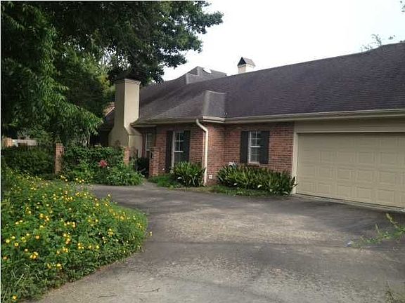 3rd image of 131 Claremont Cir