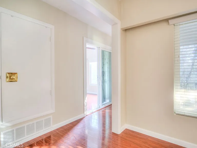 1610 S Pomona Ave #C15 — Photo 22
