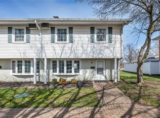 15 Meadowlawn Dr Unit 9, Mentor, OH 44060