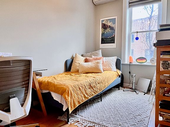 4th image of 2902 Fort Hamilton Pkwy APT 2R