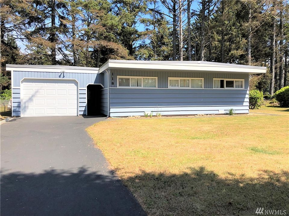 1st image of 118 Octopus Ave NE