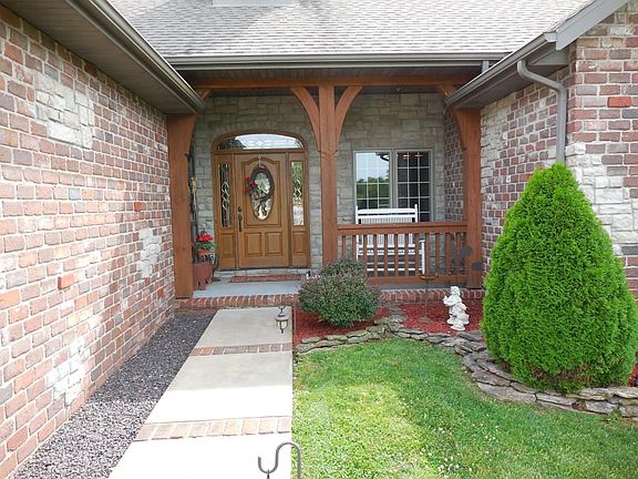 4th image of 210 Haybar Dr