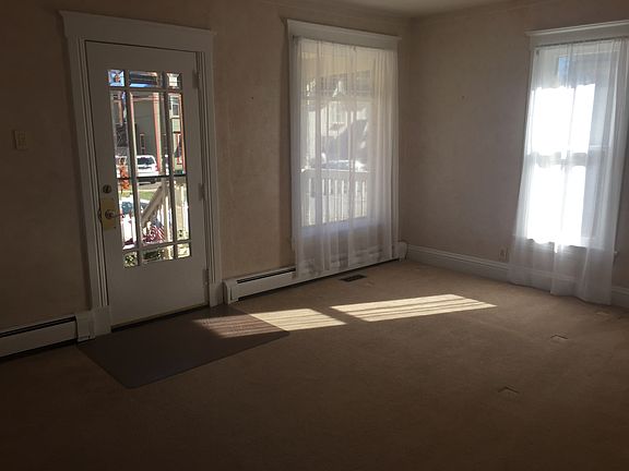 4th image of 227 West St