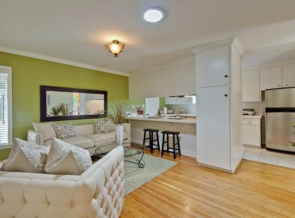 3rd image of 1273 Robbia Ct