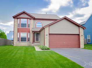 2417 N Old Pond Ln, Round Lake Beach, IL 60073