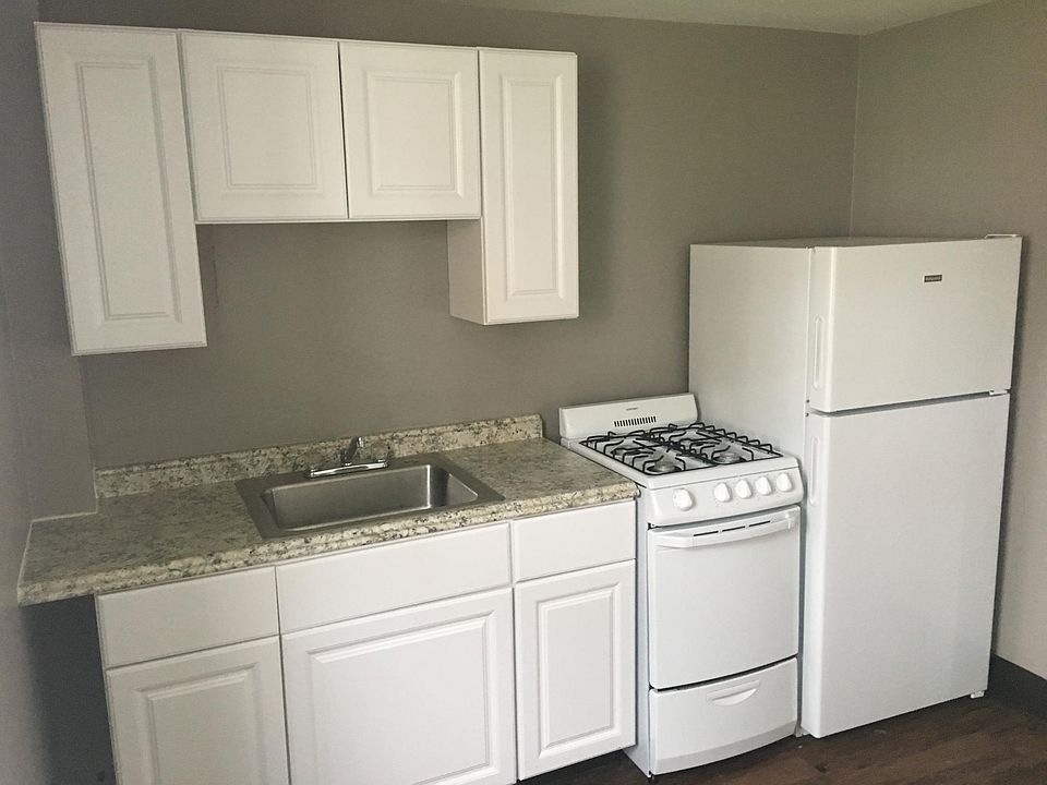 1st image of 75 Linda Dr